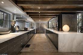 Ellen Degeneres And Portia De Rossi List Sprawling Santa Barbara Home Ellen Degeneres Home Celebrity Houses Ellen Degeneres