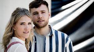 Ben je geïnteresseerd in andere vertalingen van de liedjes van suzan & freek ? Foto Suzan Freek Zorgt Voor Luchtigheid In Tijden Van Corona Rtl Boulevard