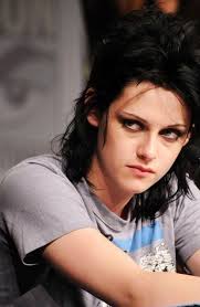 Ohlauraprepon Loved Her Black Hair Goth Vibes Kristen Stewart Hair Kristen Stewart Style Kristin Stewart