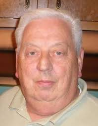 Robert Monigold's Instagram, Twitter & Facebook