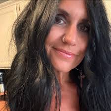 How does Marilyn Manson tour merch fit?