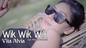 Semoga irish bersama keluarga selalu bahagia, ya! Vita Alvia Wik Wik Wik Official Music Video Youtube
