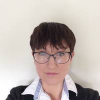 Jennifer Howes's Instagram, Twitter & Facebook