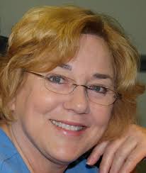 I saw a post few days ago in Facebook here saying that they have mini plant  at Whole Foods, so today decided to stop by and found it few of them so