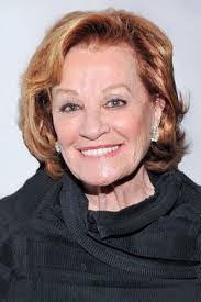 Robyn Finn's Instagram, Twitter & Facebook