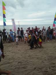 Berada di wilayah perbatasan parepare dan kabupaten barru dan. Festival Pantai Laguna Pucue Desa Pao Pao Kec Tanete Rilau Kab Barru Bacaki Id