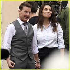 Tom and hayley first met while filming the upcoming mission impossible instalment and set tongues wagging with how close they were getting on set. Yet Again Tom Cruise Is Being Romantically Linked To His Co Star Hayley Atwell Tom Cruise Just Jared