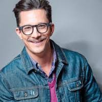 Robert Hutzell's Instagram, Twitter & Facebook