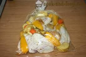 Si quieres darle más sabor a tus comidas y sin sumar calorías, cocina al horno sobre un colchón de cebollas. Patatas Cocidas Al Horno Con Pollo En La Manga La Forma De Cocinar Las Patatas En