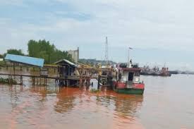 Pengertian indihome adalah sebuah produk layanan dari pt telekomunikasi indonesia (telkom) yang terdiri dari tiga (3) layanan komunikasi dan data dalam satu paket yaitu telepon rumah (voice). Kapal Tongkang Bermuatan Minyak Sawit Tenggelam Di Sungai Mahakam Antara News