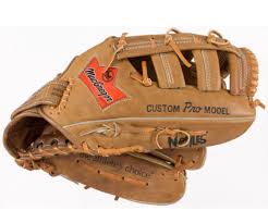 GRAIG NETTLES Game Worn Used Fielder's Glove, with LOA