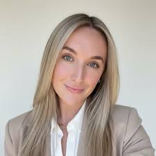 I'm thrilled to announce that following my graduation this Spring, I will  be continuing my journey in the wine industry as a Sommelier with the  inspiring team at Lettuce Entertain You Restaurants