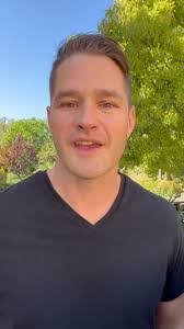 Brad Gartman's Instagram, Twitter & Facebook