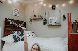 Pinterest Kimoyaawalker Apartment Bedroom Decor Apartment Decorating College Bedroom College Apartment Decor