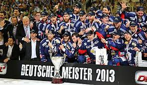 Nachdem die eisbären berlin das erste finale am sonntag daheim gegen die grizzlys wolfsburg 2 der motor des teams ist aber noebels. Titel Triple Fur Don Jackson Team
