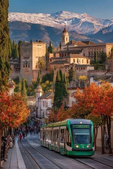 📍 Beautiful Granada in Spain 🇪🇸