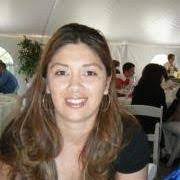 Liza Hobbins's Instagram, Twitter & Facebook