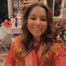 Beatrice Rendon's Instagram, Twitter & Facebook