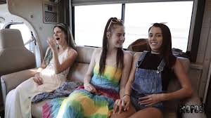 Galerie de photos porno 🌶️ Music Festival Road Trip - PornHat