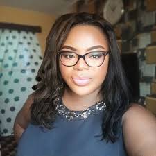 Hi mamies I need to do a bby shower for my sister around end of November or  first week of December so plz anyone knows someone dt do derco dt cn help