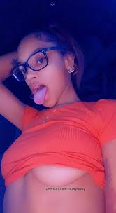 shes a freaky girl - ShesFreaky