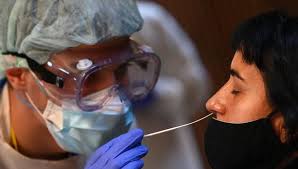 Más de 50 países ordenaron restricciones a los viajes procedentes del reino unido a raíz del hallazgo de esta variante. Lvzvuhhgtppmem