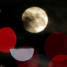 Places near lenexa, ks with christmas lights decorations. Rare Full Cold Moon Brightened The Sky On Christmas Day 2015 Daily Mail Online
