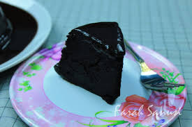30gm chocolate rice untuk taburan loyang 9 x 6 x 3 di alas dasarnya. Resepi Kek Coklat Oreo Kukus