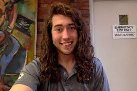 Long Curly Hair On Men Long Curly Hair For Men Inspiration Rizos Natural Hair Cabelo Cacheado Mas Long Hair Styles Men Curly Hair Men Long Curly Hair