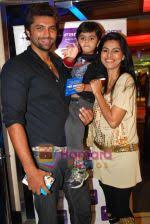 Chetan Hansraj With His Wife And Kid At Ice Age 2 Premiere In Fame Malad On 1st July 2009 Chetan Hansraj Bollywood Photos We looked inside some of the tweets by @chetan_hansraj and here's what we found interesting. chetan hansraj with his wife and kid at