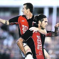 Una jornada memorable para deleitarse de nuevo con las imágenes, con el relato y con el recuerdo de un hincha verdinegro que estuvo en la cancha. La Maldicion Para Huracan Otra Vez Se Llamo Larrivey