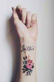 Retrouvez + de 100 tatouages poignet pour femmes : Tatouage Poignet 50 Idees Originales