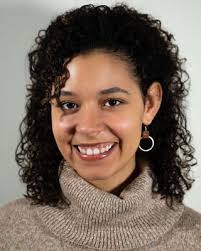 Ali Perry's Instagram, Twitter & Facebook