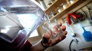 للنساء شرب الماء بكثرة يحمي من الالتهاب منوعات نافذة Dw عربية على حياة المشاهير والأحداث الطريفة Dw 13 10 2017