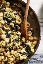 Pasta With Spicy Sausage Broccoli Rabe And Chickpeas Recipe Recipe Spicy Sausage Chickpea Recipes Recipes