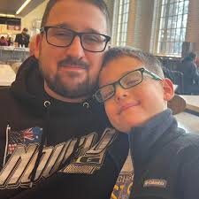 Who in Racine has a fab shop that can help with a small thing tonight?