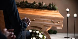 Wenn man jemanden „nicht so gut kannte, wann geht man zur beerdigung/trauerfeier? Urnenbeisetzung Ablauf Und Kosten Einer Urnenbestattung