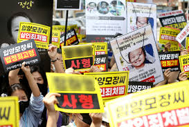 '정인이 사건'을 수사하는 검찰은 양모 장하영에게 아동학대치사 혐의만 적용했다가 지난달 23일에야 사망 원인 재감정을 의뢰했다. X4qmdu8eoe Xwm