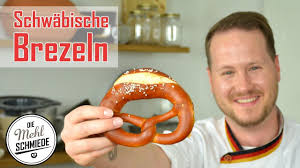 Schwabische Laugenbrezel Brezeln Selber Machen Brezel Formen Youtube In 2020 Brezeln Selber Machen Brezel Formen Brezel