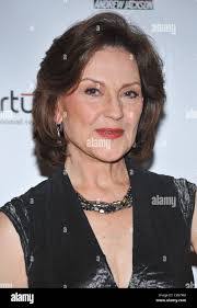 Kelly Bernard's Instagram, Twitter & Facebook