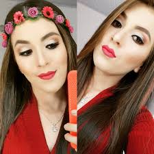 Clau Melgarejo makeup