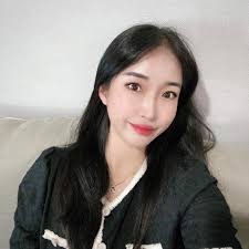 9천원 런치 초밥 :) 회가 굉장히 커서 한입에 다 못넣을정도! 게다가 장국이 음료수병같은곳에 담아주셔서 먹기도 편해요ㅎㅎ 정말  신선하고 맛있습니다!! #신방화역5번출구_수초밥 By. 임소윤님