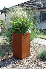 Pin Von Claudia Maria Auf Pflanzgefasse Bepflanzung Pflanzkubel Garten Hochbeet