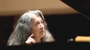 Изучайте релизы martha argerich на discogs. Martha Argerich Wird 80 Die Konkurrenzlose News Und Kritik Br Klassik Bayerischer Rundfunk