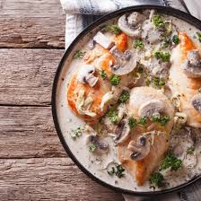 Supreme De Pintade Aux Champignons Sauce Au Vin Blanc Recette Recette De Poularde Pintade Recette Supreme De Pintade