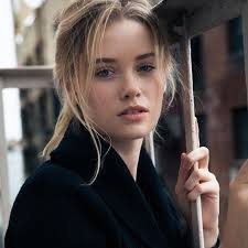 Image Result For Virginia Gardner Virginia Gardner Portrait Beauty