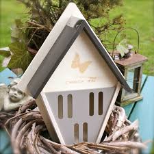 It helps us remember your details, show relevant ads and improve our services. Schmetterlingshaus Selber Bauen Mit Bauanleitung Vogel Und Naturschutzprodukte Einfach Online Kaufen