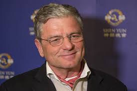 德国著名指挥家：神韵对全世界所有人都很重要| 2013神韵| 法兰克福| 大纪元