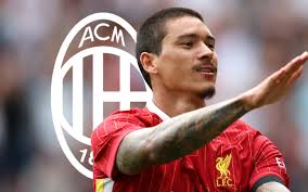 Martina Oliveira vazados abrindo a blusa