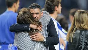 Depois de ter iniciado a sua carreira futebolística na académica de coimbra e ter passado igualmente pelas camadas jovens do fc porto, foi emprestado ao felgueiras, equipa na altura da i divisão, para ganhar experiência. Filho De Conceicao Criticado Por Celebrar Vitoria Do Pai Desporto Correio Da Manha